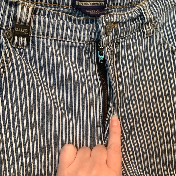 Vintage B.U.M Equipment Blue & White Vertical Stripe Jean Capris Size Missy 12 - Picture 4 of 7